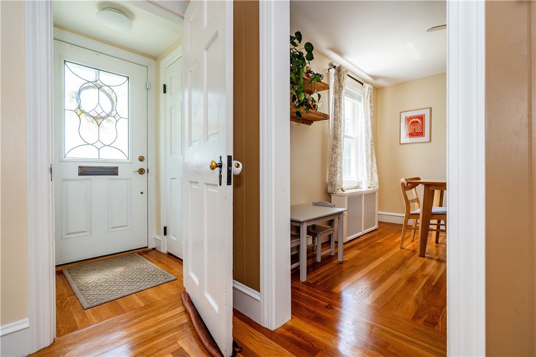 Cranston, Rhode Island 02910, United States, 2 Bedrooms Bedrooms, ,2 BathroomsBathrooms,Residential,Active,142489