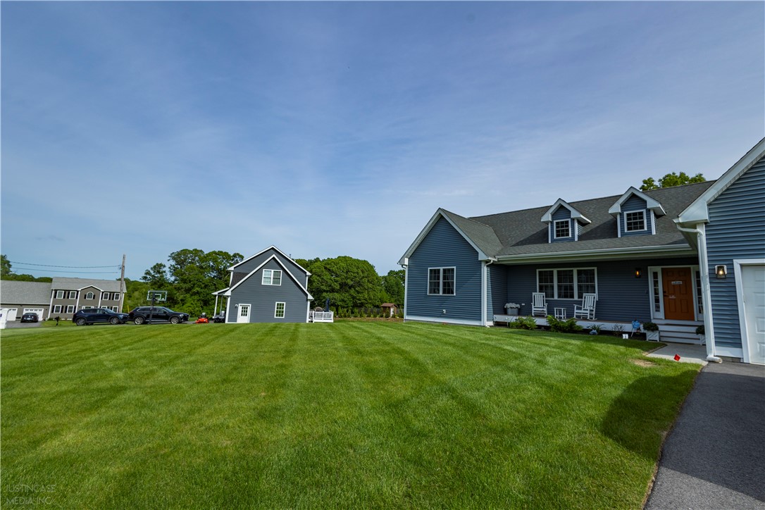 11 Lake View Court