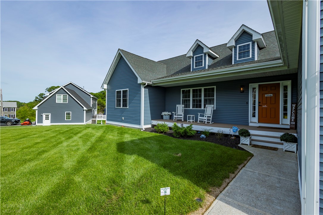 11 Lake View Court