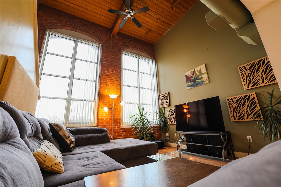 494 Woonasquatucket Avenue 413