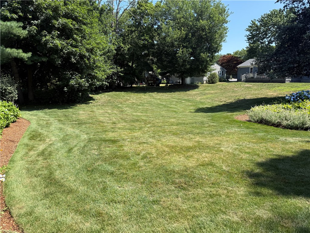 10 Ridgefield Drive