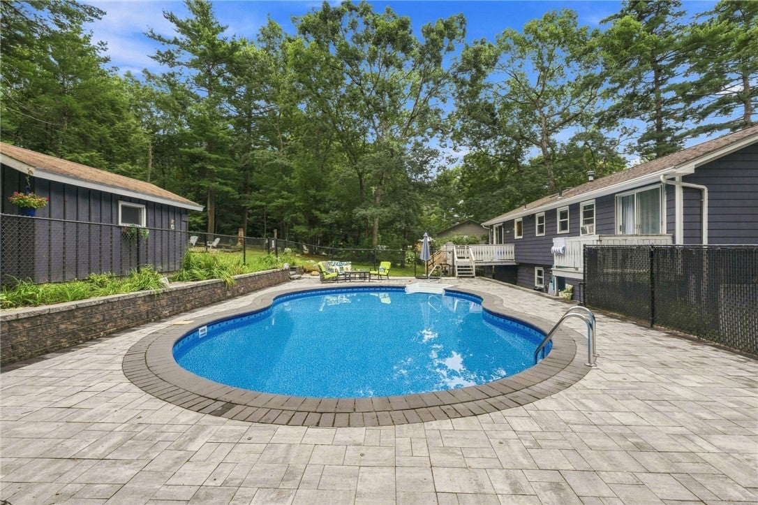 119 Wood Cove Drive