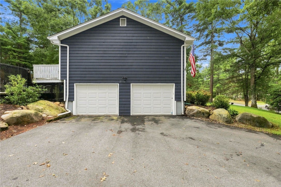 119 Wood Cove Drive