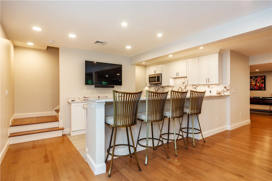 Coventry, Rhode Island 02816, United States, 4 Bedrooms Bedrooms, ,3 BathroomsBathrooms,Residential,Active,173156