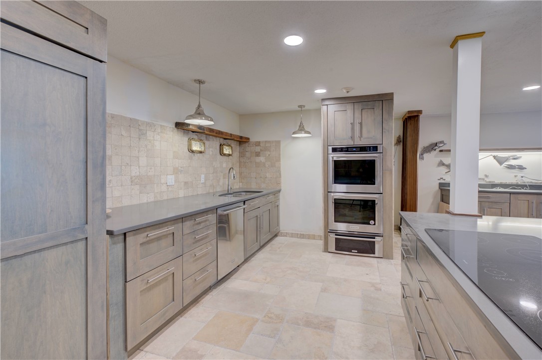 66 Girard Avenue 106