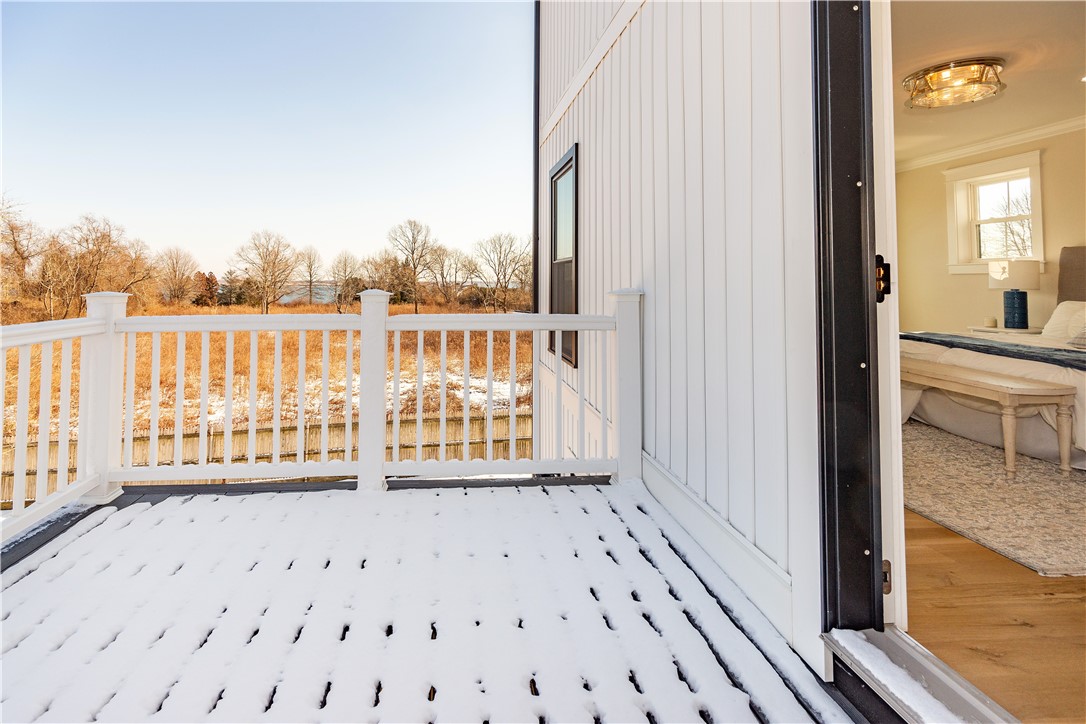 Middletown, Rhode Island 02842, United States, 3 Bedrooms Bedrooms, ,4 BathroomsBathrooms,Residential,Pending,14272