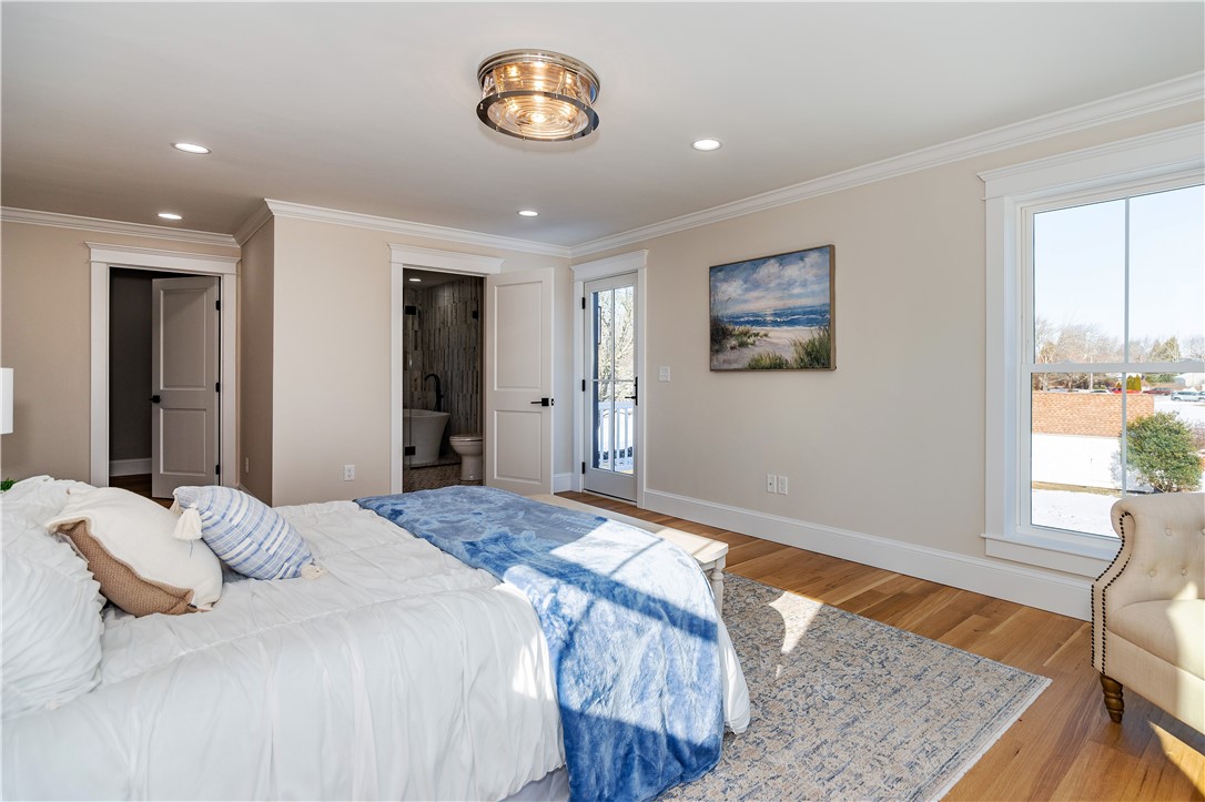 Middletown, Rhode Island 02842, United States, 3 Bedrooms Bedrooms, ,4 BathroomsBathrooms,Residential,Pending,14272