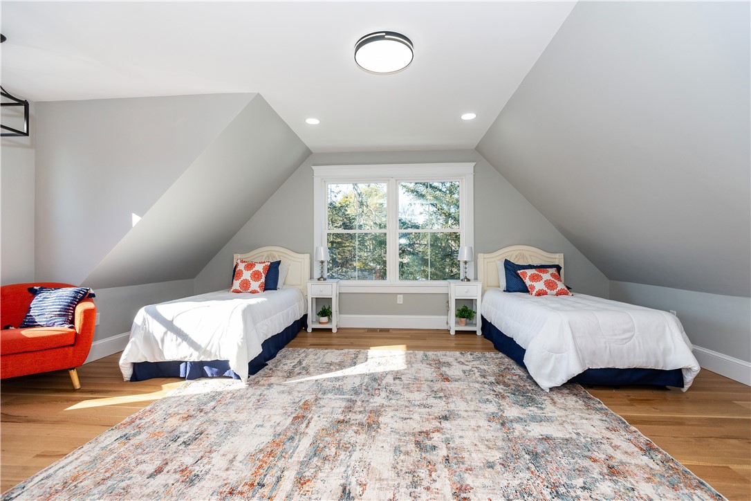 Middletown, Rhode Island 02842, United States, 3 Bedrooms Bedrooms, ,4 BathroomsBathrooms,Residential,Pending,14272