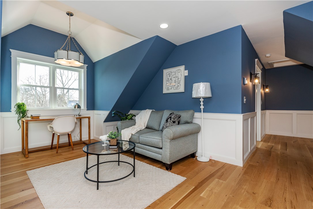 Middletown, Rhode Island 02842, United States, 3 Bedrooms Bedrooms, ,4 BathroomsBathrooms,Residential,Pending,14272