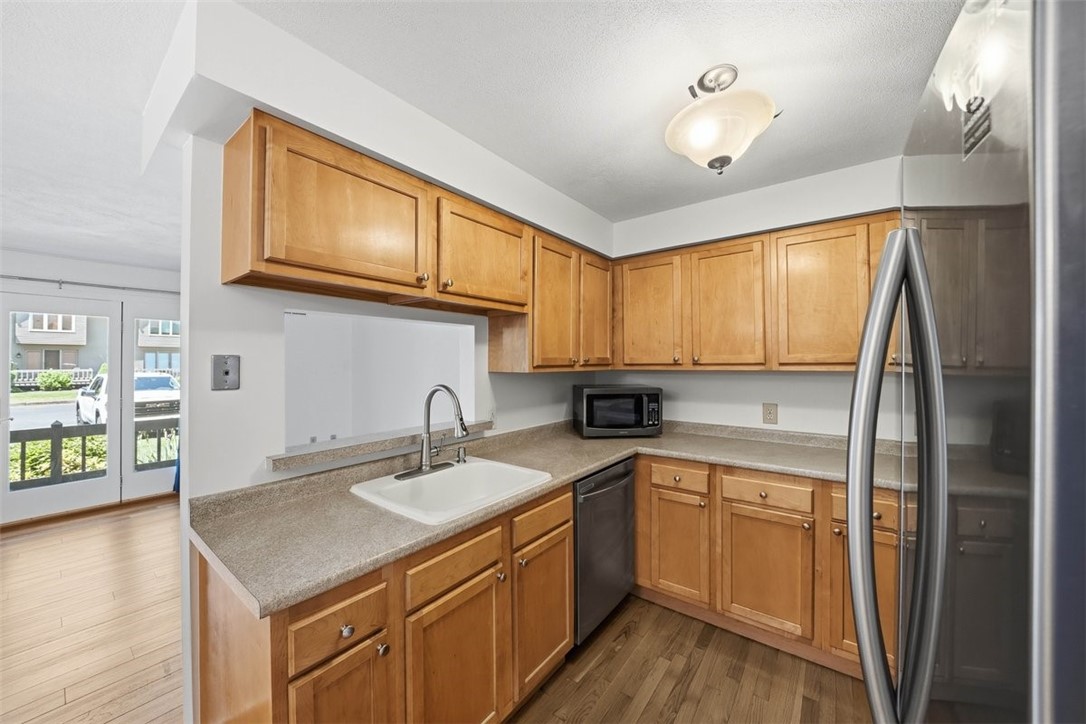 200 Mayfield Avenue E5