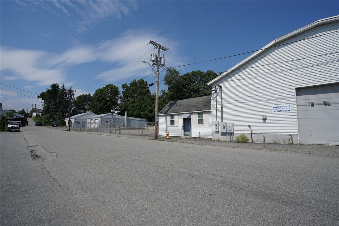 81 Macondray Street