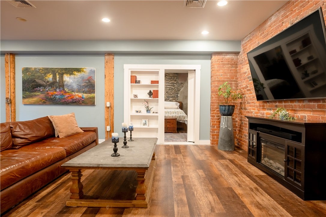 72 Orange Street 1A