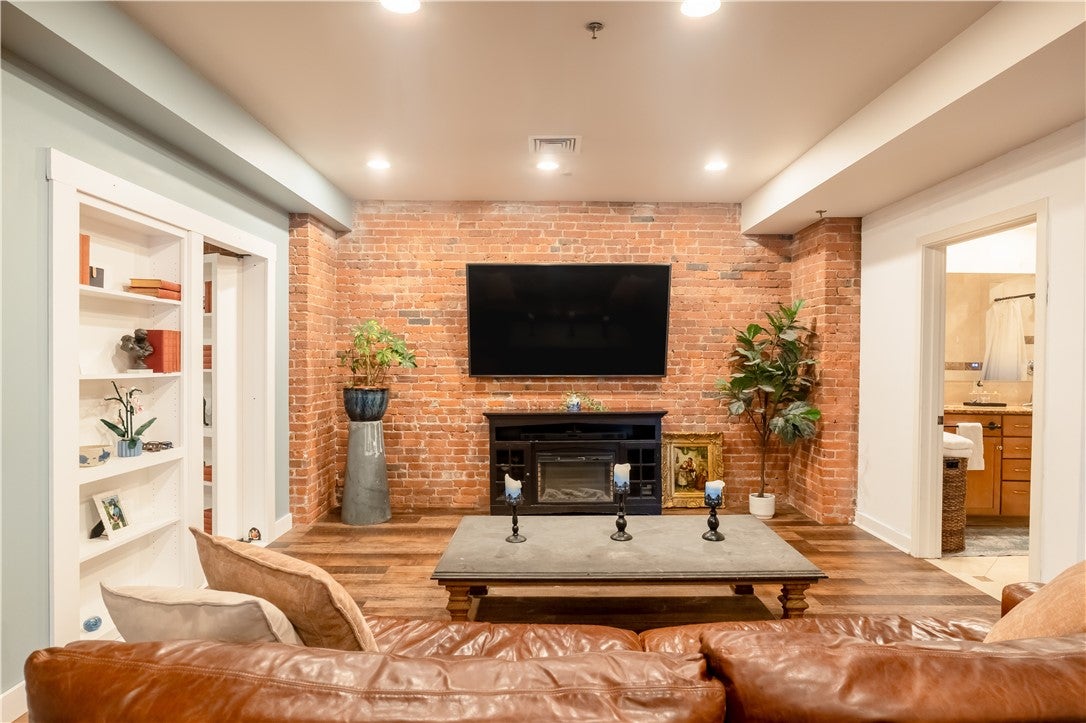 72 Orange Street 1A