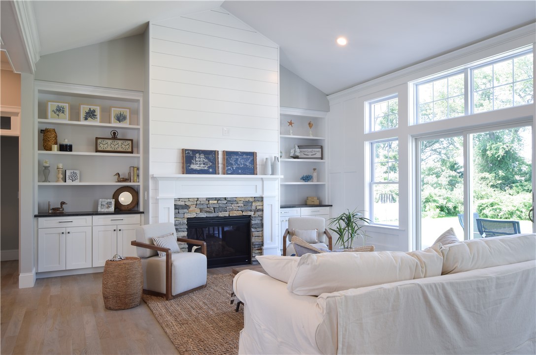 Coventry, Rhode Island, 02816, United States, 4 Bedrooms Bedrooms, ,3 BathroomsBathrooms,Residential,Active,2036342