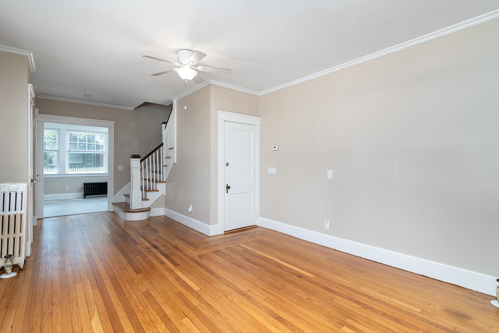 389 Pontiac Avenue 391