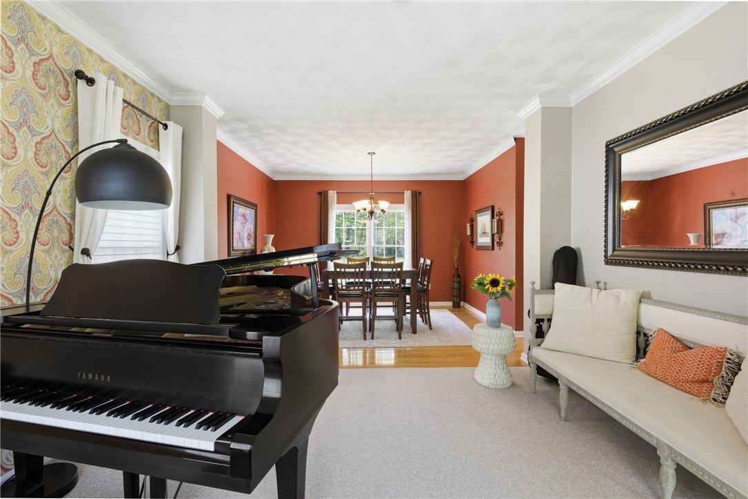North Kingstown, Rhode Island, 02874, United States, 4 Bedrooms Bedrooms, ,3 BathroomsBathrooms,Residential,Active,2051970