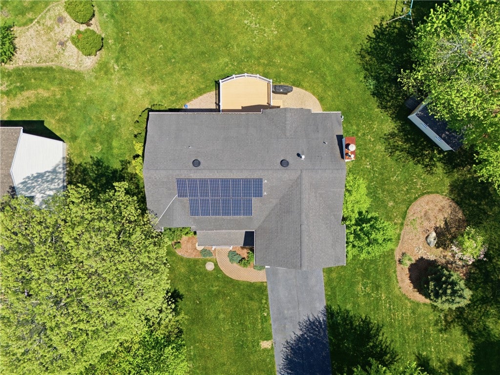 North Kingstown, Rhode Island, 02874, United States, 4 Bedrooms Bedrooms, ,3 BathroomsBathrooms,Residential,Active,2051970