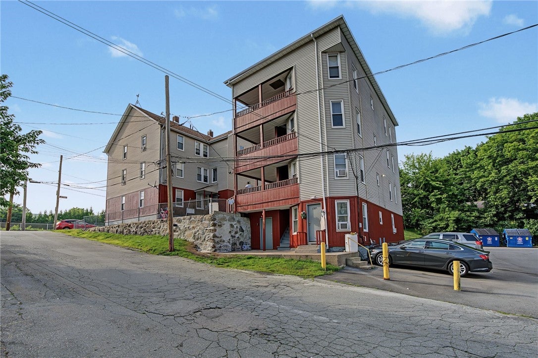 471 Pond Street 485