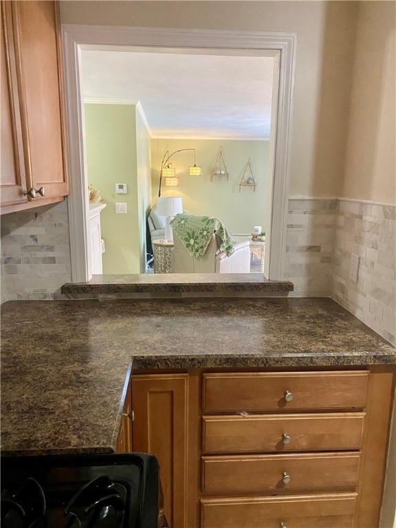 7 Wake Robin Road 104