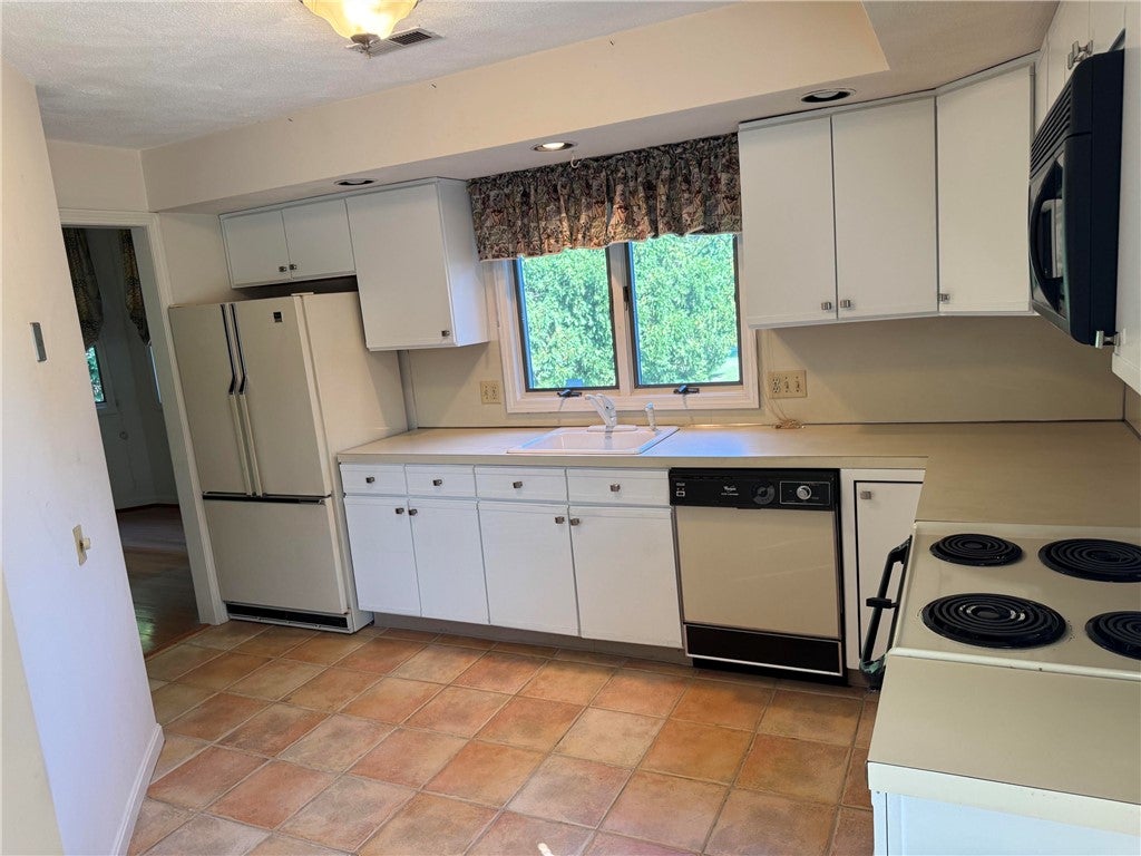 66 Nipmuc Trail F