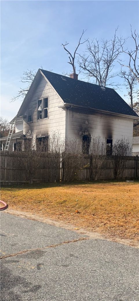 18 almy Street Lincoln RI 02865