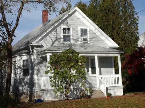 25 Anoka Avenue Barrington RI 02806