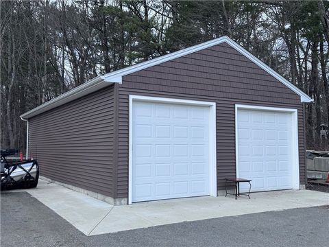 1340 Woonsocket Hill Road North Smithfield RI 02896