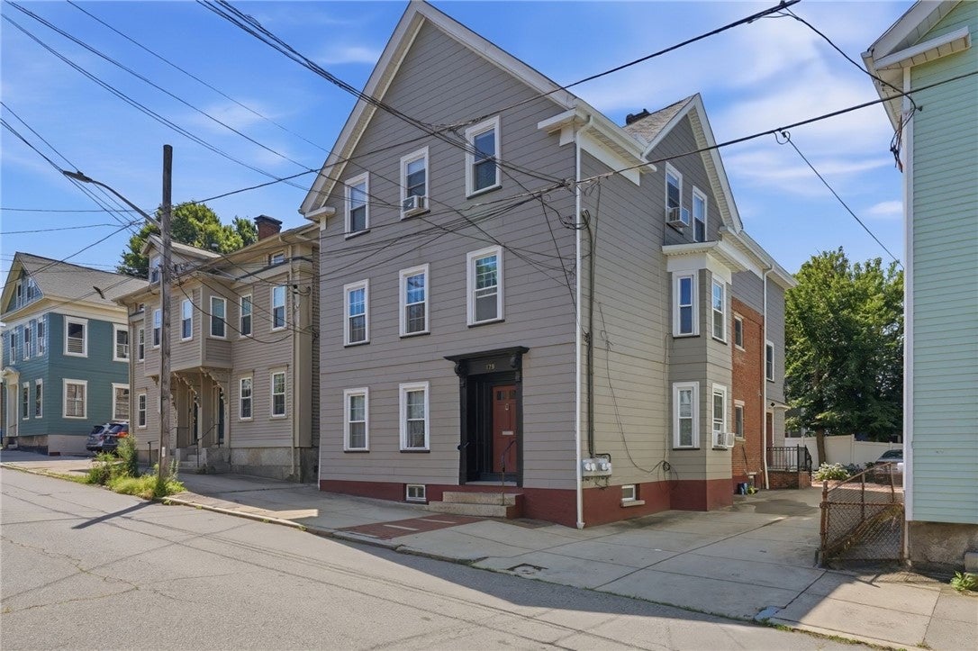 179 Transit Street 2