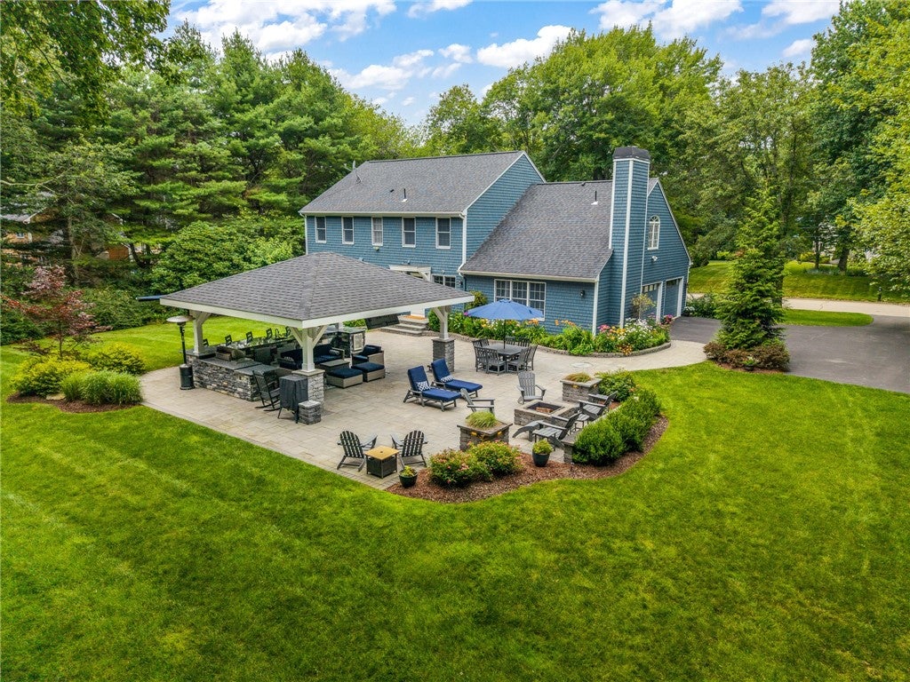 91 Woodridge Drive