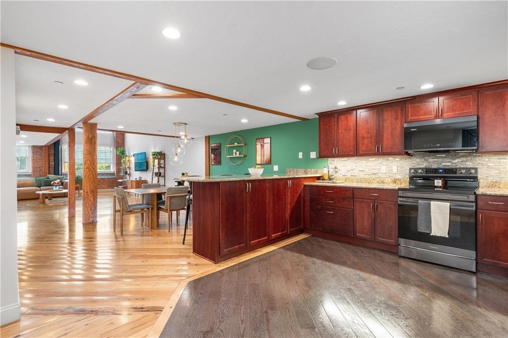 1 Tupperware Drive 138