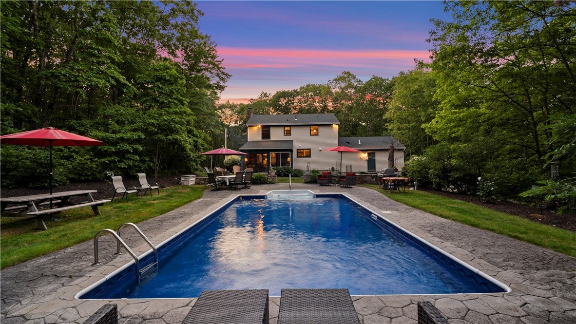 116 Quaker Lane