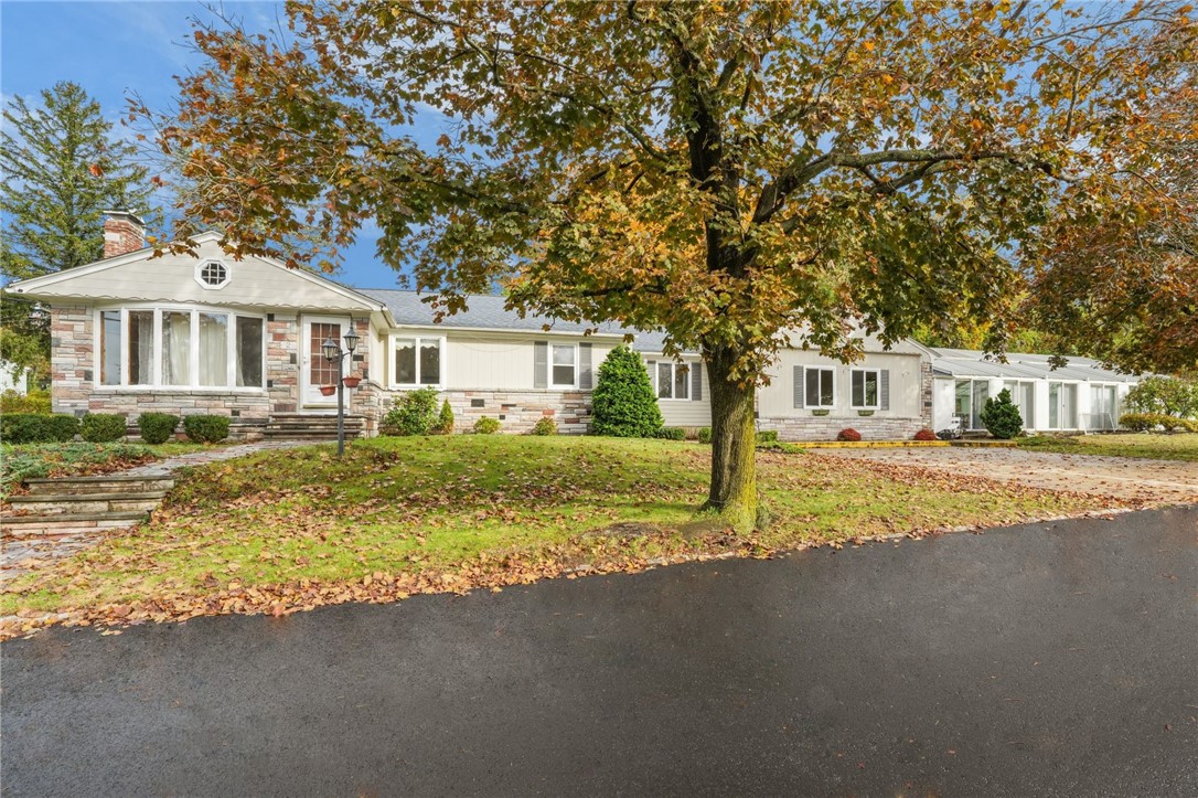 2 Oak Grove Boulevard