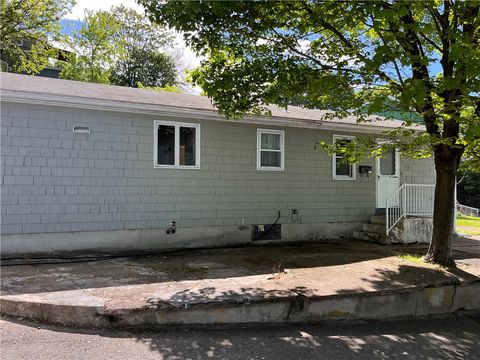 30 Japonica Street Pawtucket RI 02860