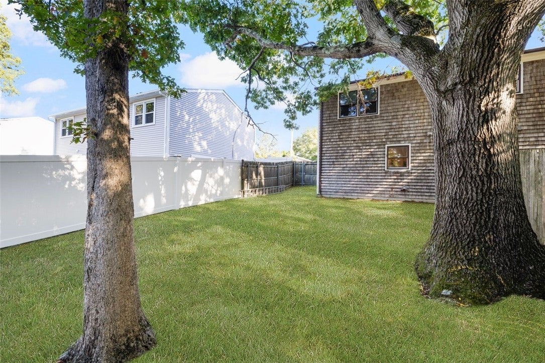 131 Kenyon Avenue 133