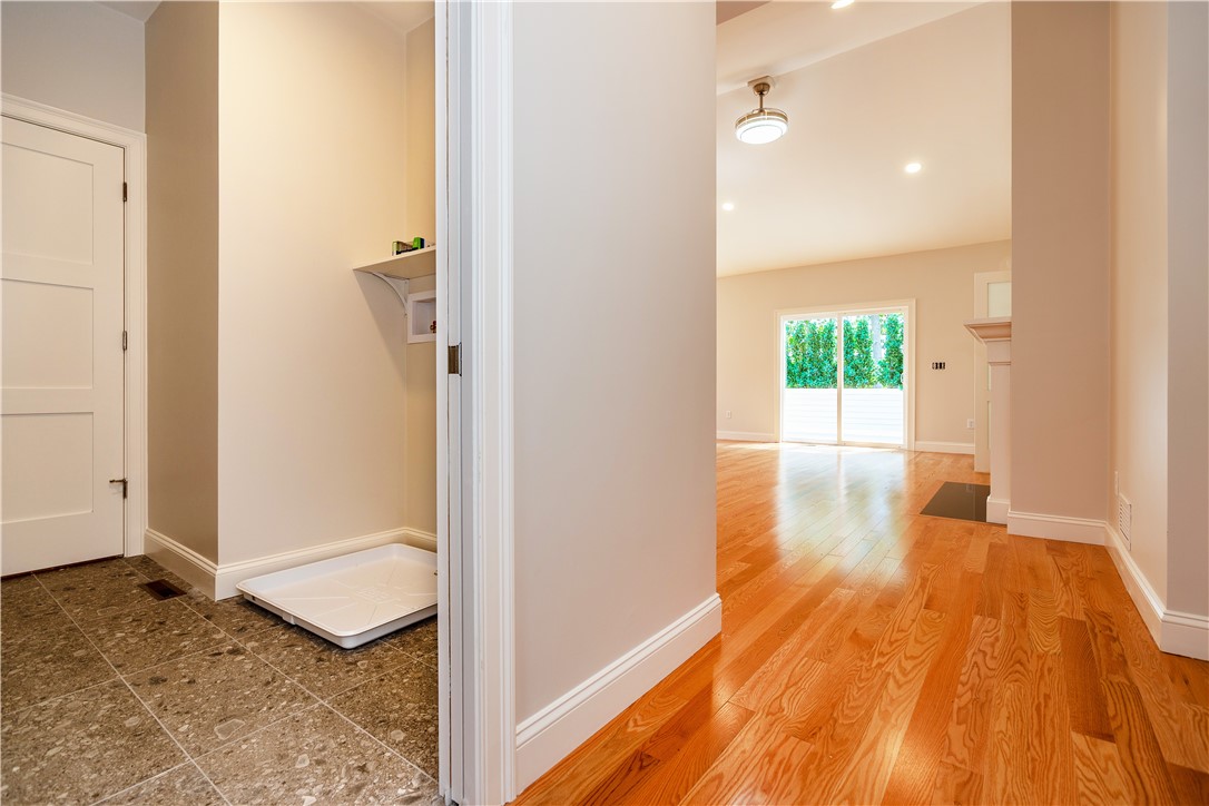 Coventry, Rhode Island 02816, United States, 3 Bedrooms Bedrooms, ,3 BathroomsBathrooms,Residential,Active,175756