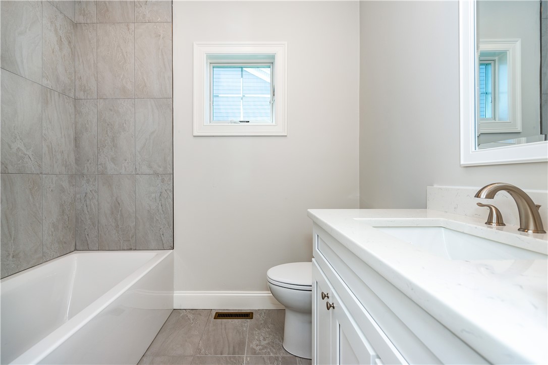 Coventry, Rhode Island 02816, United States, 3 Bedrooms Bedrooms, ,3 BathroomsBathrooms,Residential,Active,175756