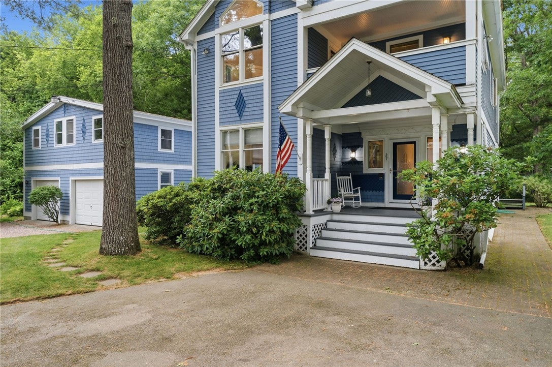 27 Saratoga Avenue
