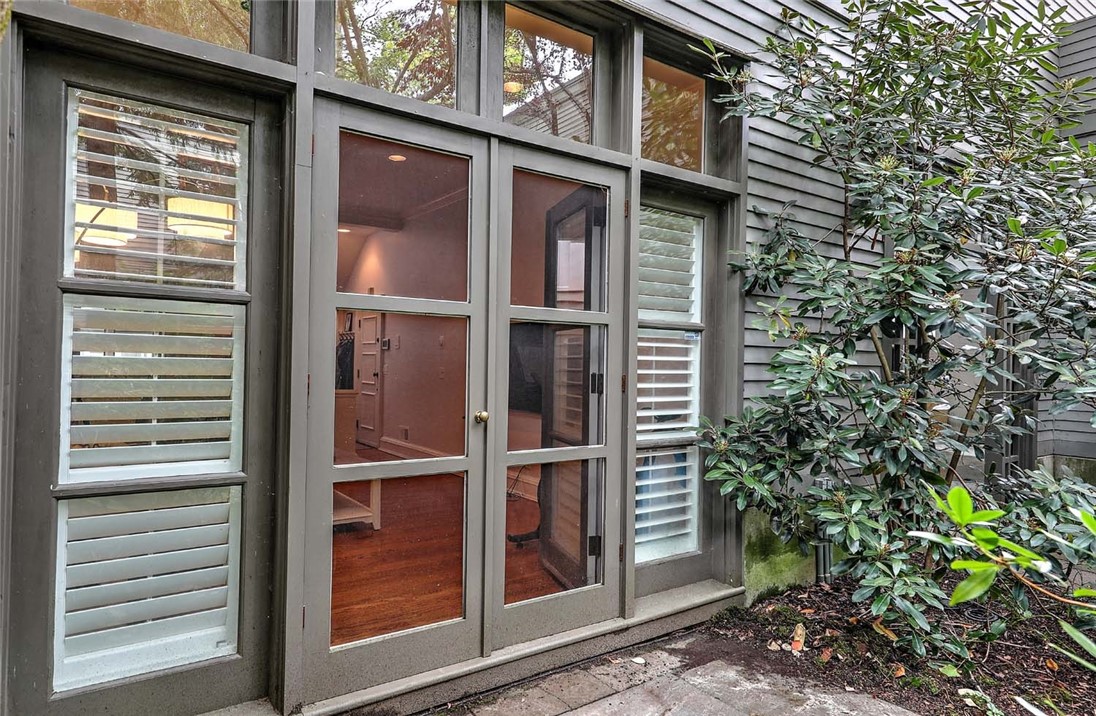 222 Williams Street A