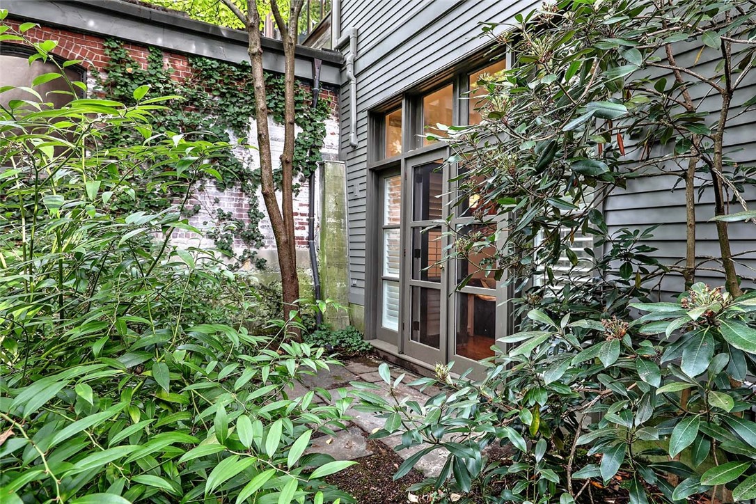 222 Williams Street A