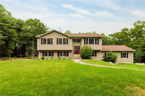 187 Plainfield Pike Scituate RI 02857