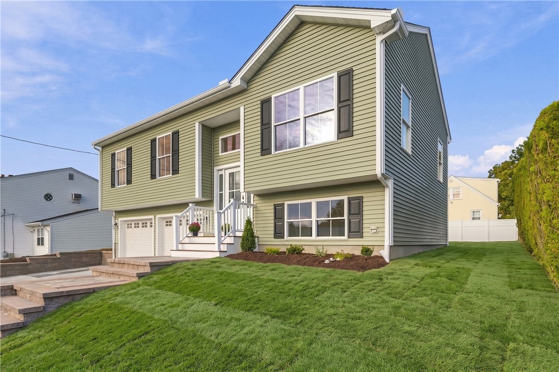 36 Vineyard Avenue