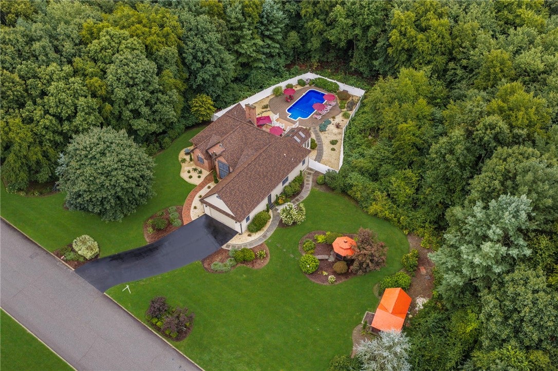 42 Deer Run Drive