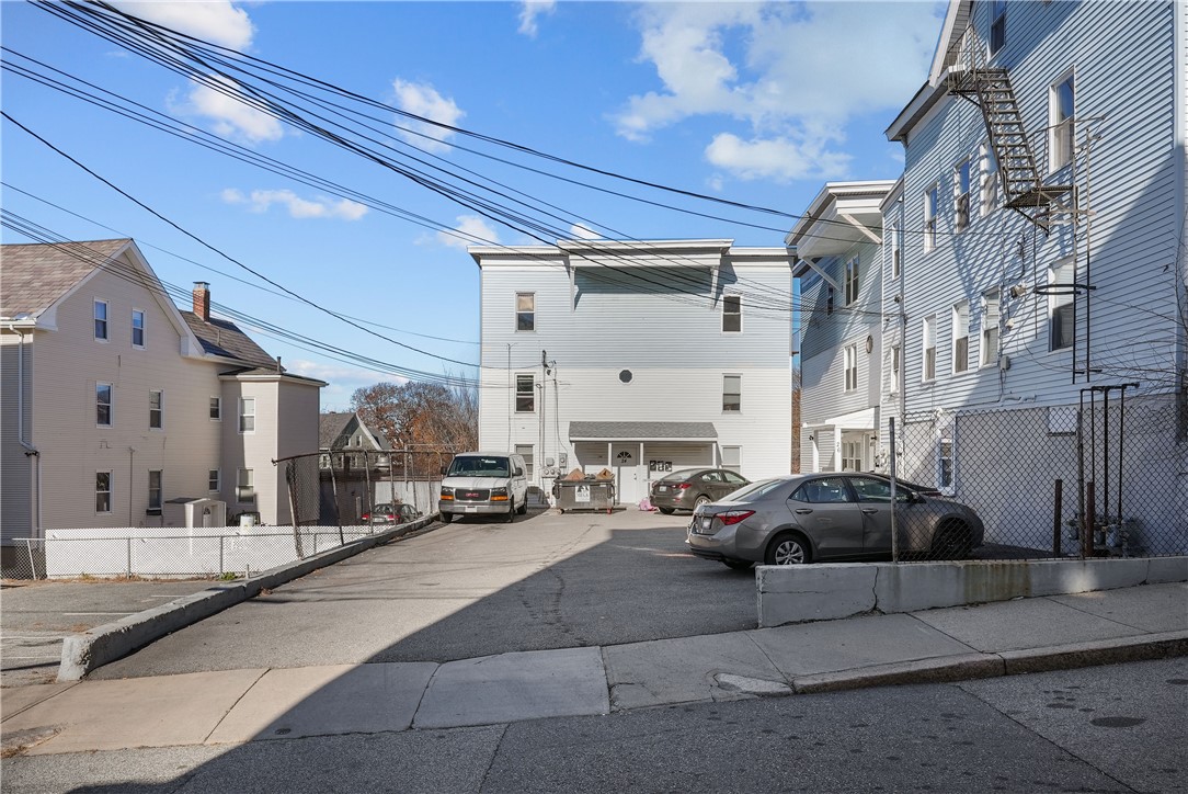 24 Paradis Avenue