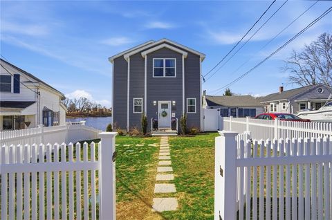 86 Ocean View Avenue Swansea MA 02777
