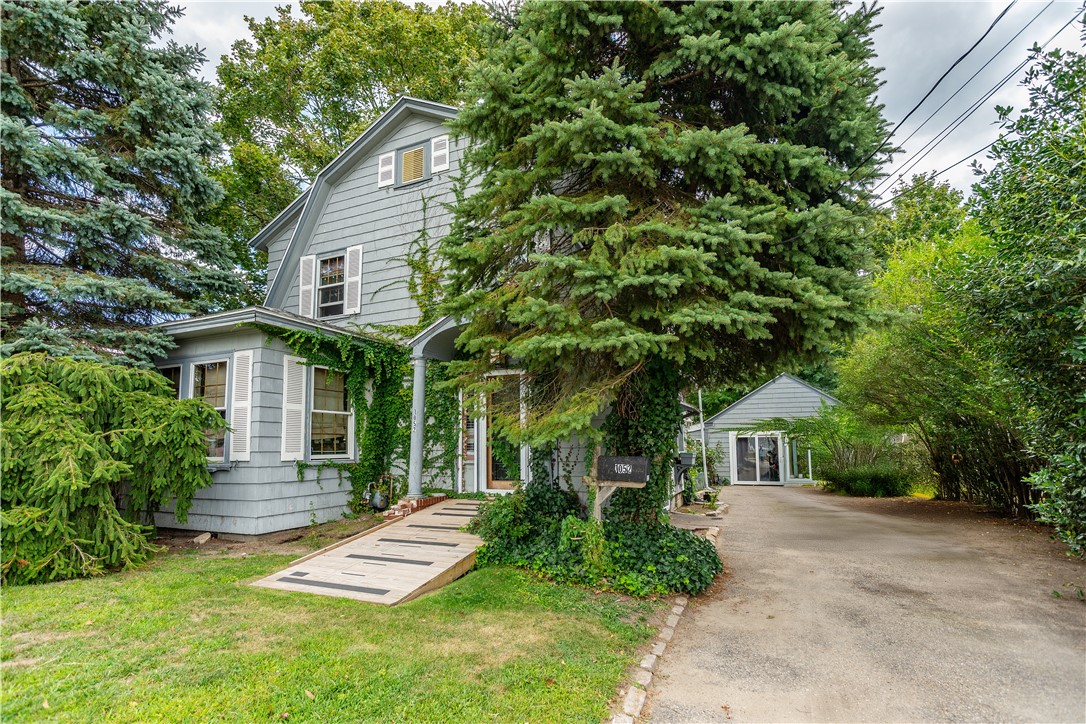 Warwick, Rhode Island 02888, United States, 3 Bedrooms Bedrooms, ,2 BathroomsBathrooms,Residential,Active,199774