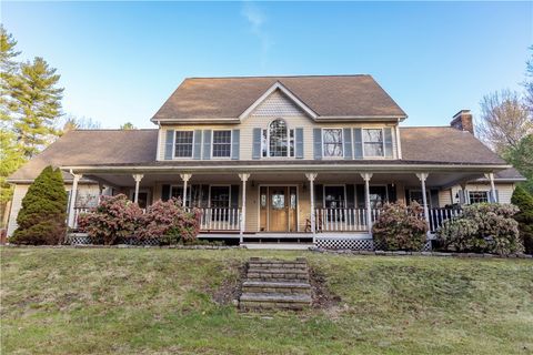 Single Family Residence in Coventry RI 9 Gentry Farm Drive.jpg