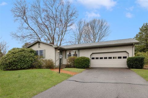 4 Tanglewood Trail Narragansett RI 02882