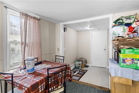 58 Read Avenue Coventry RI 02816