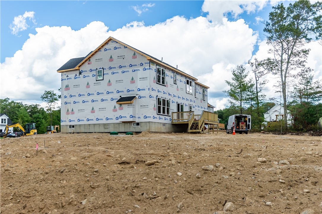 Coventry, Rhode Island 02816, United States, 4 Bedrooms Bedrooms, ,3 BathroomsBathrooms,Residential,Active,200998