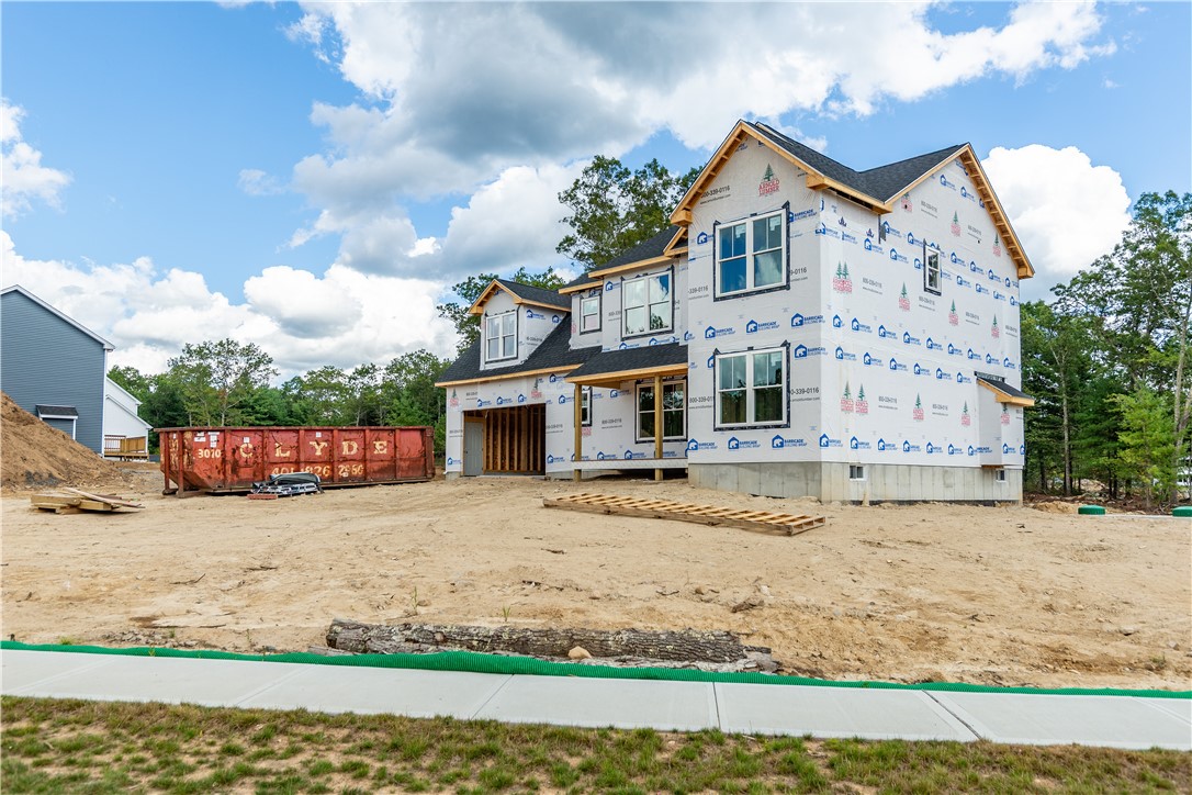 Coventry, Rhode Island 02816, United States, 4 Bedrooms Bedrooms, ,3 BathroomsBathrooms,Residential,Active,200998